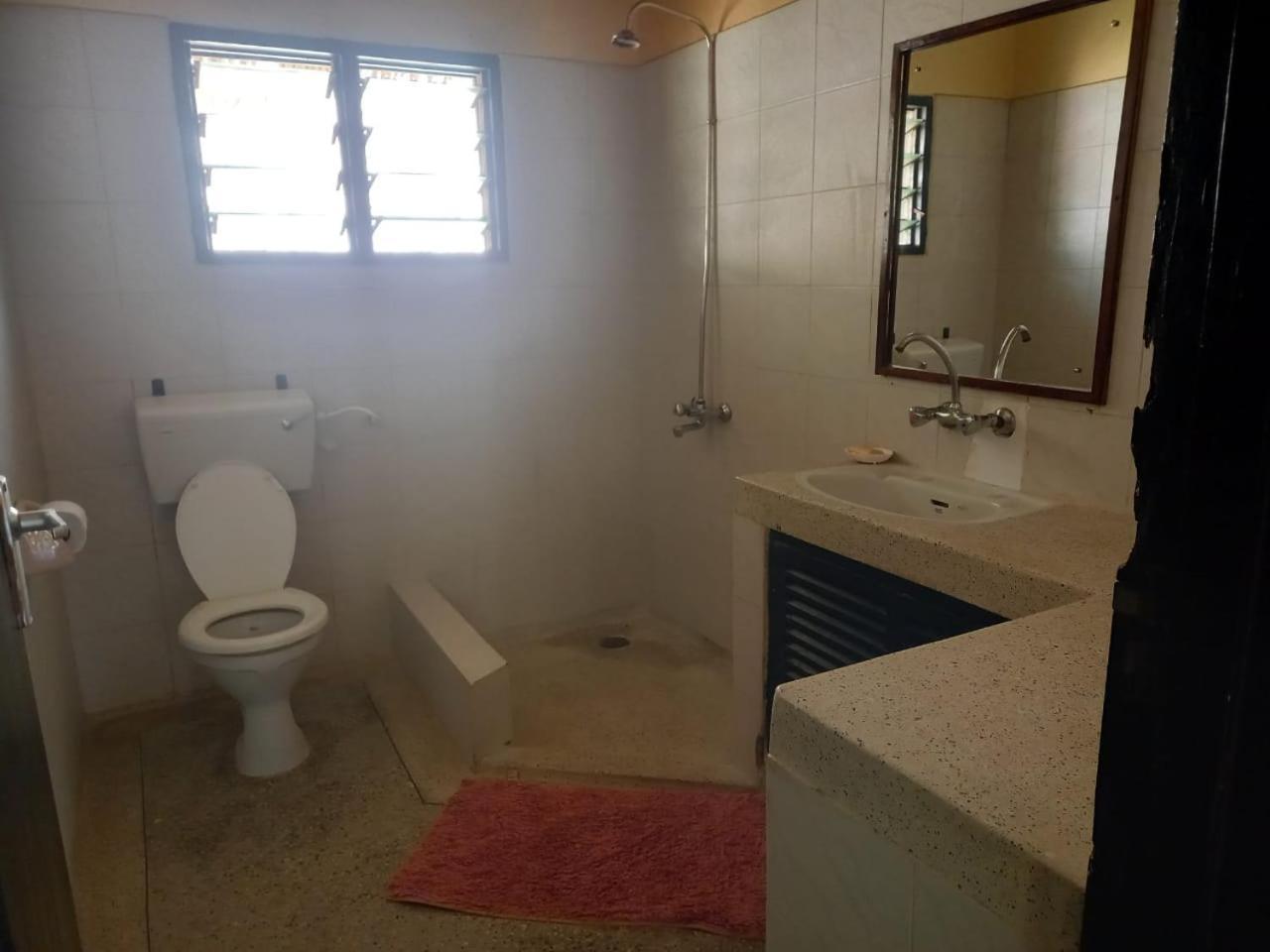 Malaika Holiday Villas 迪亚尼海滩 外观 照片