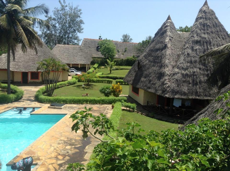 Malaika Holiday Villas 迪亚尼海滩 外观 照片